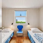 Well-maintained With Sea View Close To Nature, The And Dom wakacyjny *