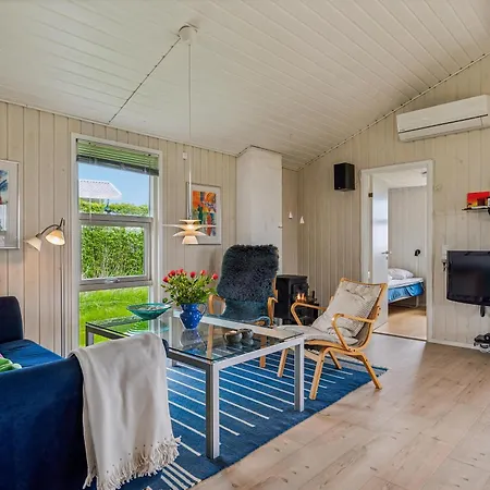 A Beautiful With A Sea View, Not Far From Ebeltoft, Дом отдыха *