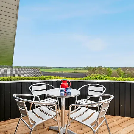 A Beautiful With A Sea View, Not Far From Ebeltoft, Дом отдыха