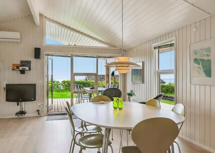 Well-maintained With Sea View Close To Nature, The And